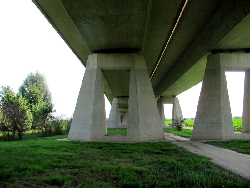 Autobahnbrücke A14